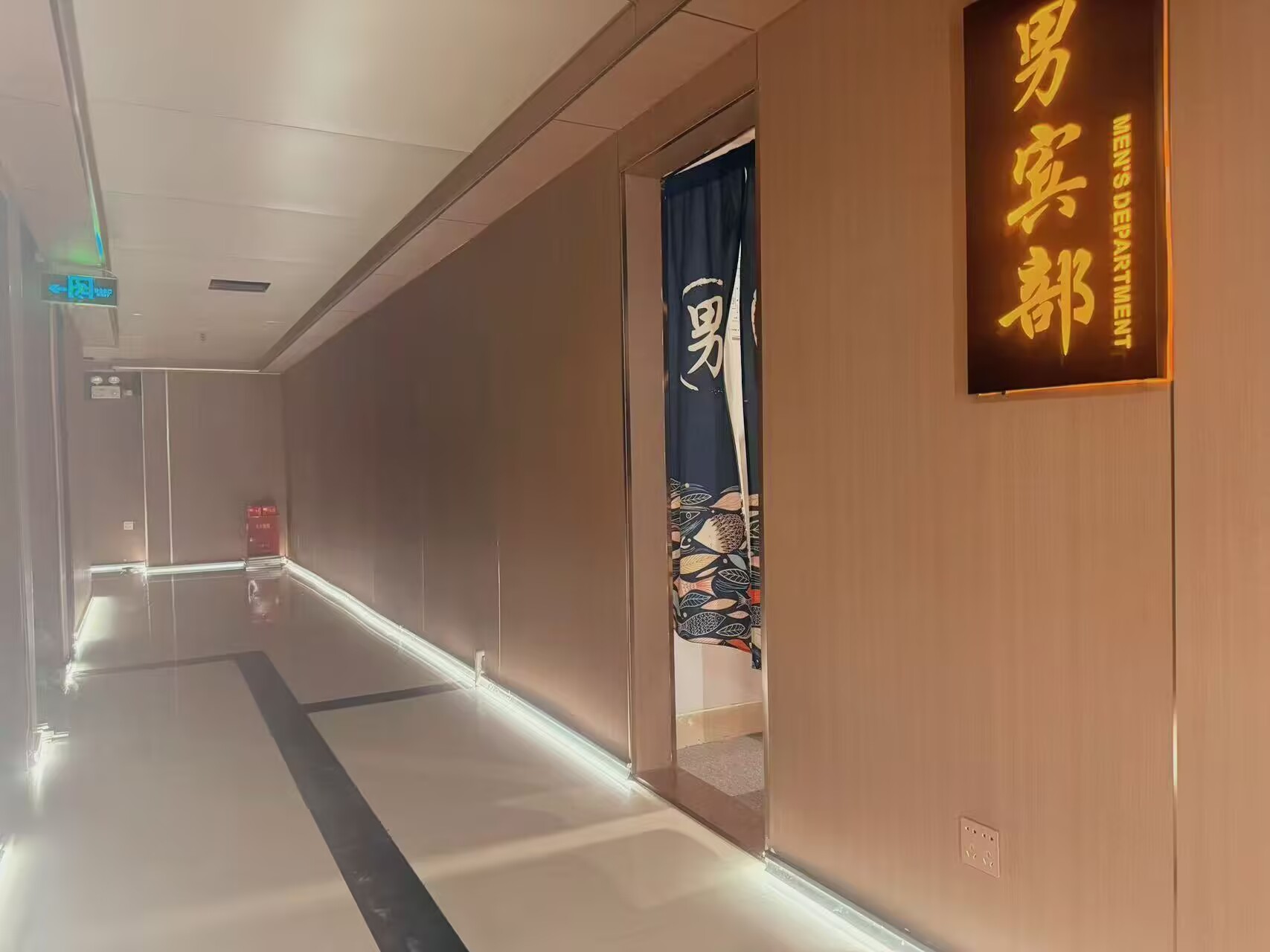 CAC28293A2572D38C2F411AB5A639D27.jpg